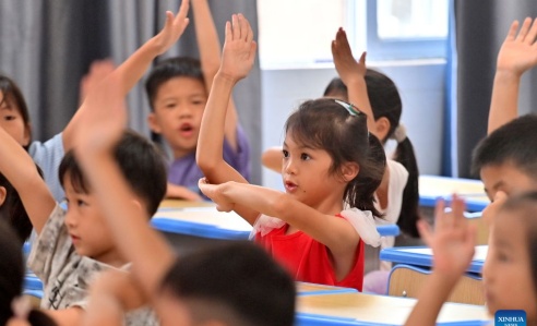 部分学校开学的一天_副本.jpg